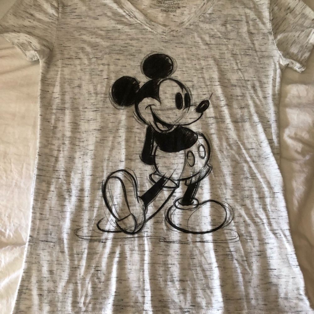 t-shirt - Picture 2 of 3